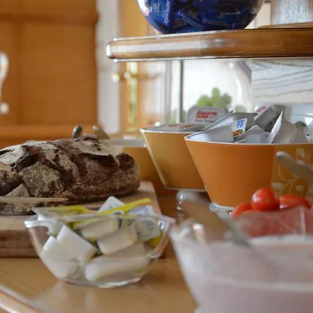 ゲストハウス Montana 3*