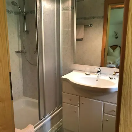 ゲストハウス Montana ゲルロス